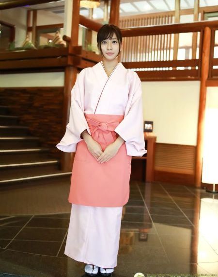 亚洲欧美日韩国产中文区页_720免费高清观看