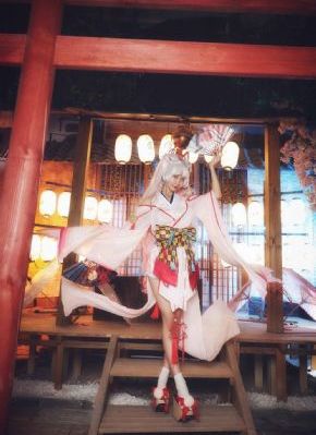 欧美13—14娇小XXXX_超清高清完整版播放